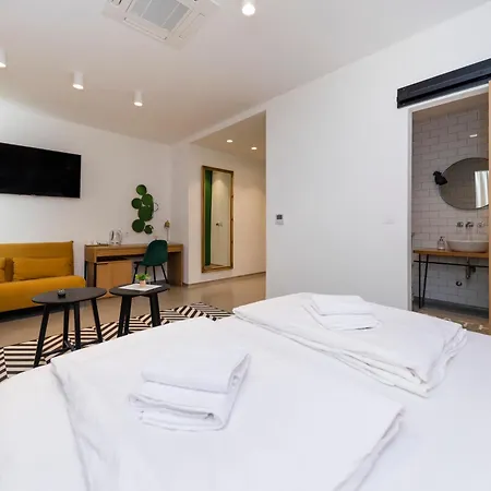 White By Belmont Realty * Zadar