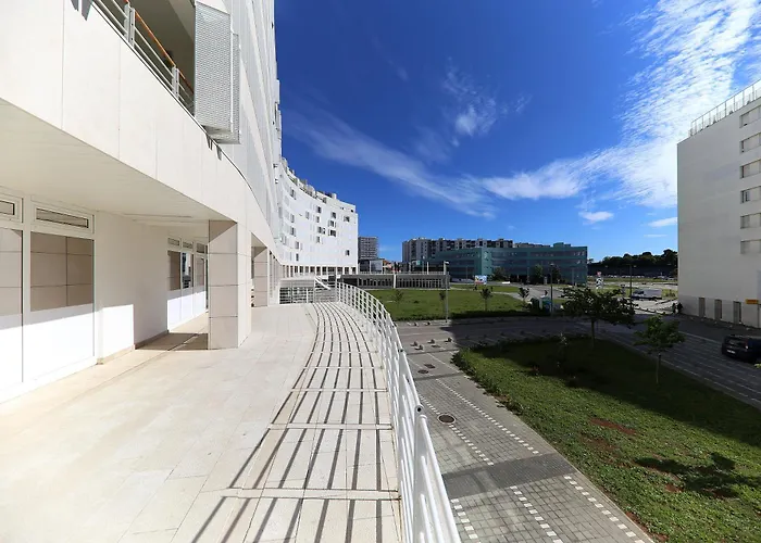 شقة White By Belmont Realty