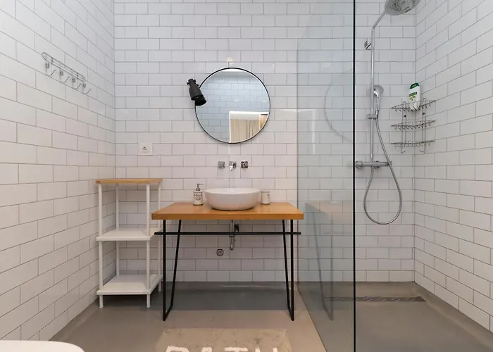 White By Belmont Realty *